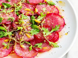 Carpaccio de radis noir : ultra frais avec citron et huile d’olive (et prêt en 5 min)