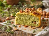 Ce cake au chèvre et aux herbes cache un ingrédient qui rend fou tous les invités