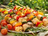 Ce que je plante pour garnir mes brochettes maison (et c’est un vrai plus au jardin)