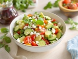 Cette salade ultra fraîche a sauvé tous mes déjeuners d’été (et elle se prépare en 10 min)