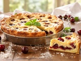 Je fais le clafoutis aux cerises de ma grand-mère chaque été – il est inratable et prêt en un rien de temps