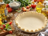 Je prépare cette pâte à tarte minute avec 3 ingrédients, sans gluten ni farine : elle me dépanne à chaque fois