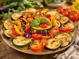 Que faire si votre ratatouille rend trop d’eau ? l’astuce de grand-mère qui fonctionne