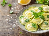 Ravioles de courgettes au chèvre citronné : l’apéro express qui va étonner vos invités
