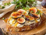Tartines d’été gourmet : chèvre, figues & miel en folie
