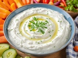Tzatziki maison et ses variantes épicées : fraîcheur assurée même en pleine canicule