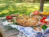 Vous partez en pique-nique ? Ne faites surtout pas l’impasse sur ce cake salé ultra moelleux