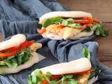 Bao sandwich sans gluten avec poulet et mâche