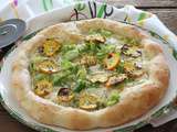 Pizza sans gluten avec fèves vertes et courgettes