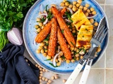 Salade de pois chiches, carottes rôties et halloumi
