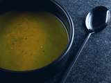 Soupe de cresson et brocoli au curcuma