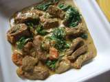 Boeuf au curry et aux épinards