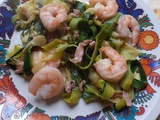 Spaghettis de courgettes aux crevettes et au bacon
