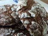 Biscuits craquelés au chocolat - éclats de praliné