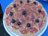 Pizza pâte liquide tomates/jambon/gruyère olives