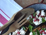 Aubergines à la feta, grenade et menthe