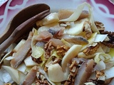 Salade d'endive, hareng, pomme et noix