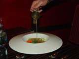 Julien Jacqueton, Le Maxens : Ravioles de foie gras, légumes croquants et bouillon de volaille