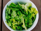 Redonner vie à une salade flétrie