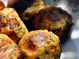 Boulettes de Courgettes & Feta, Sauce Curcuma, épices Texan & Basilic