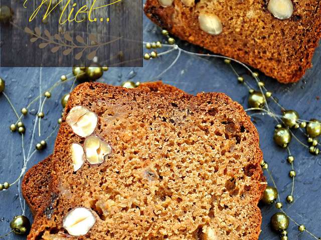 Fondue au chocolat avec miche au levain, miel, raisins et noisettes