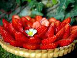 Tarte pâtissière aux fraises et confiture à la fraise des bois
