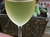 Vin blanc aromatisé au basilic