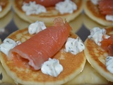 Blinis de saumon fumé et chantilly à l'aneth