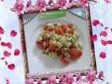 Salade concombre tomates sauce curry