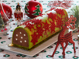 Bûche chocolat framboise aux couleurs de Noël