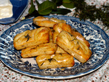 Financiers au fromage de chèvre et au thym