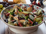 Salade d’automne aux pommes, noix, raisins et figues