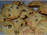 Cookies aux raisins ou aux éclats de praline et chocolat