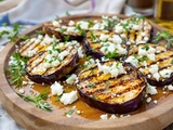 Aubergines grillées à la feta : l’entrée d’été parfaite et rapide à préparer