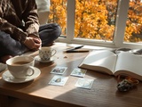 Bonne nouvelle : ces 3 signes auront une chance folle d’ici la fin de l’année (selon le tarot)