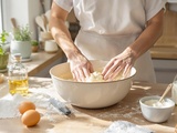 Cette pâte à tarte au yaourt change tout : prête en 5 min, sans repos ni beurre