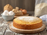 Comment préparer un gâteau moelleux en seulement 10 minutes avec juste 3 ingrédients