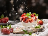 Découvrez le dessert express à 2 ingrédients avec des fraises printanières