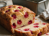 Framboises encore glacées dans la pâte : j’ai tenté l’expérience et la coupe du gâteau a tout changé