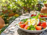 Moitié moins de sel que la feta : ce fromage méconnu affole les chefs cet été