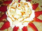 Crêpe gourmande : fraises-chantilly-caramel - Mercredi Gourmand #47