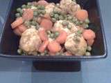 Tajines de boulettes de poulet, carottes et petits pois