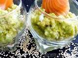 Salade du quinoa au guacamole et saumon fumé