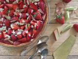 Tarte rhubarbe, fraise, amande {Claire Heitzler}