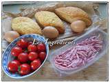 Petit pain au four farci d'oeuf, tomates et jambon