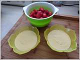 Petites coupes de fraises et crème pâtissière