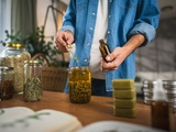5 plantes essentielles à acheter en herboristerie pour sublimer votre cuisine