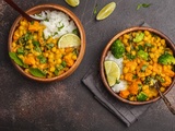 Curry pois chiches / patates douces, un repas végétarien parfait prêt en 30 minutes