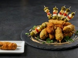 Brochettes de beignets apéritif gruyère, lard et olives