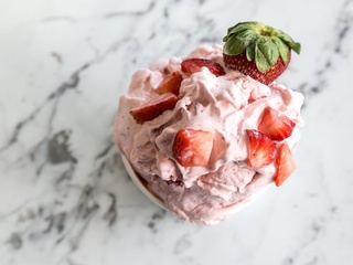 Glace à la fraise sans sorbetière : simplicité et fraîcheur